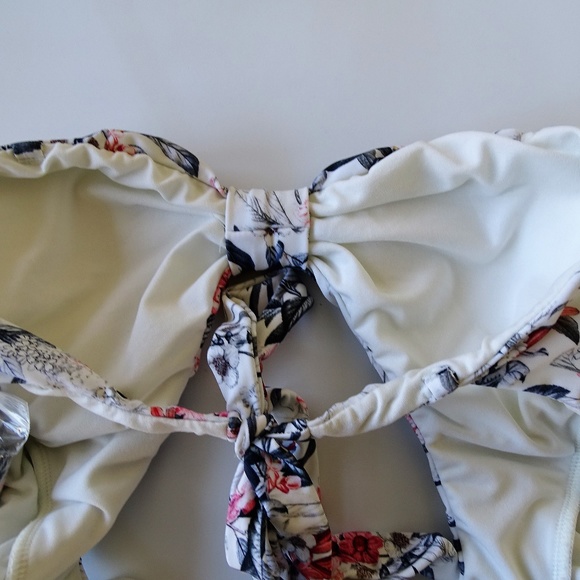 Rachel Roy One Piece Floral Cut Out Swimsuit NWT - Picture 4 of 4